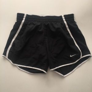 Nike running short- black & white